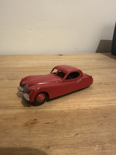 Dinky toys 157 jaguar - no.,