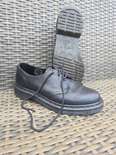 Near mint martens 1461 - dr,