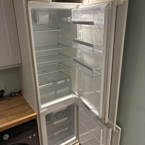 Smeg integrated white fridge - integrated,