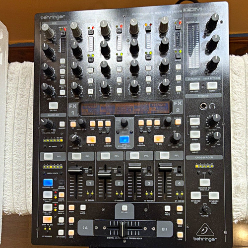 Behringer ddm4000 digital - behringer,
