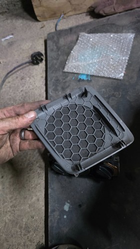 Dash speaker cover - vw, t4