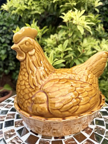 Vintage ceramic hen - vintage,