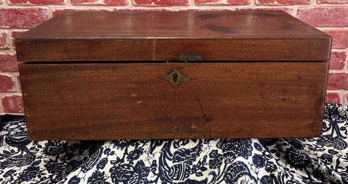 Stunning antique solid wooden - stunning,