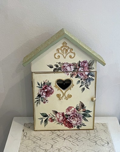 Floral key cabinet box up - key,
