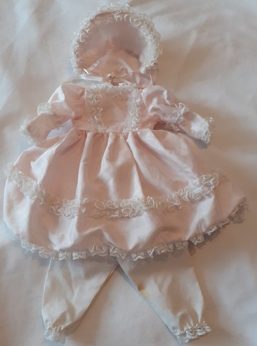 Antique style lace pale - antique,