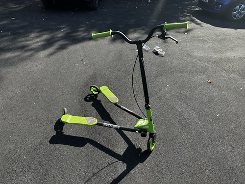 Two flicker scooters - two,