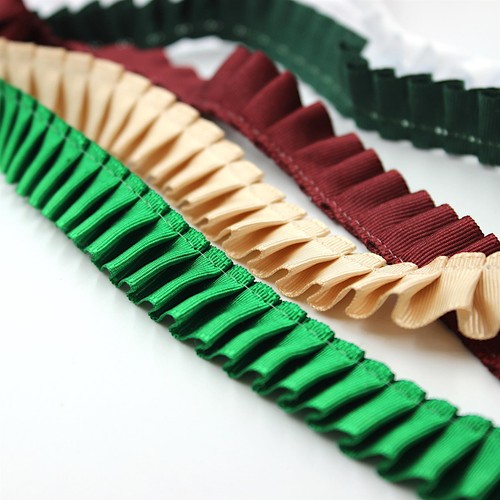 Side pleated taffeta ribbon - taffeta,