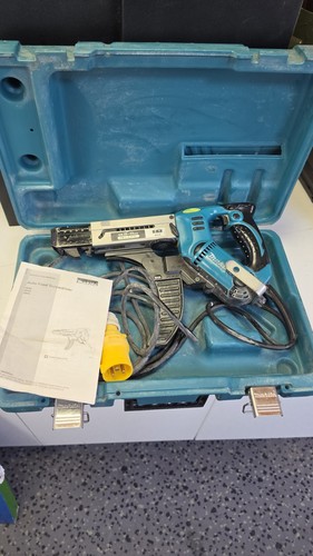 Makita 6843 110v - auto, feed