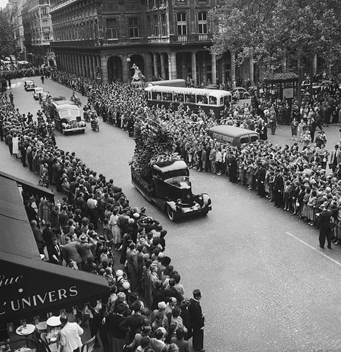 Arrival hearse carrying - of,