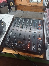 Behringer DJX900USB 4-Channel