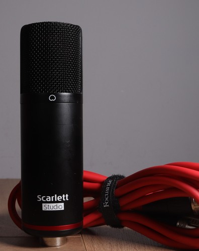 Focusrite scarlett studio cm25 - studio,