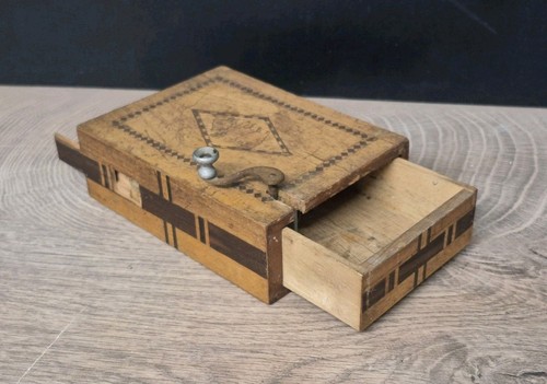 Vintage musical puzzle box - musical,