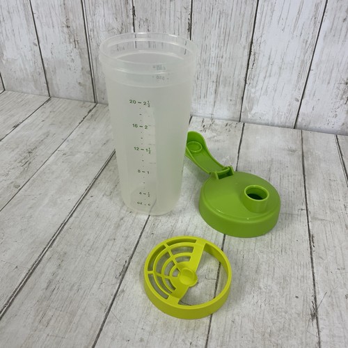Tupperware quick shake 23oz - tupperware,
