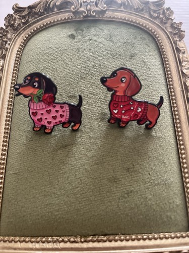 2very cute dachshund sausage - 2very,