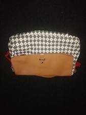 pink lining yummy mummy