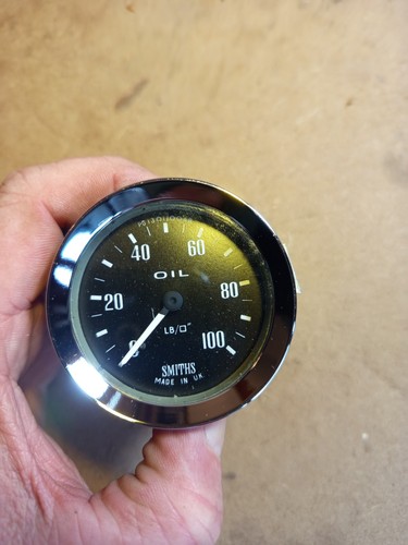 Smiths oil pressure gauge - smiths,