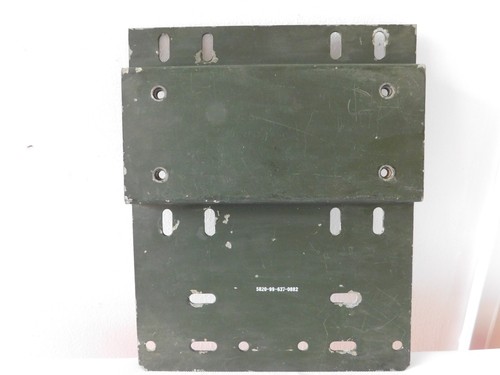 Clansman radio land rover - clansman,