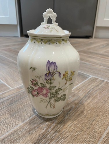 Vintage royal doulton camilla - doulton,