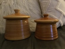 devon pottery ribbed brown medium pot with lid.