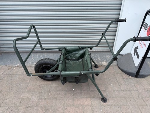 Carp coarse fishing - carp, tackle