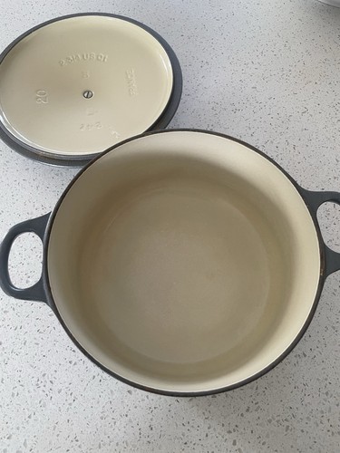 Creuset cast iron - creuset,
