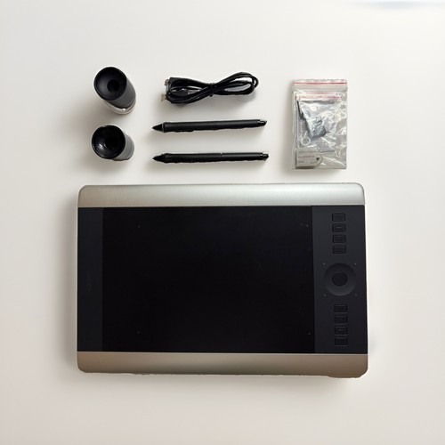 Wacom intuos pro - wacom, medium