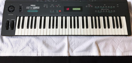 Yamaha sy35 synthesizer vector - synthesizer,
