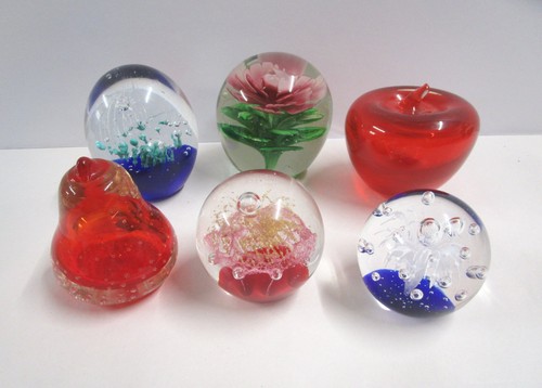 Set glass paperweights - set,