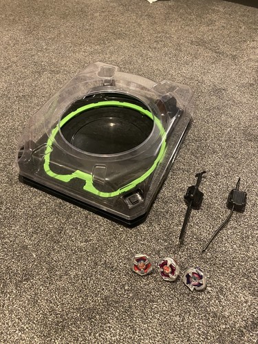 Beyblade stadium with - x, 3