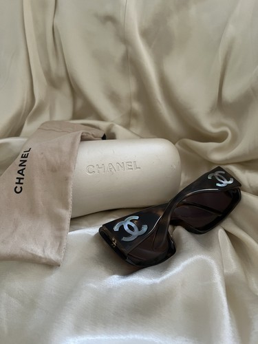 Extremely rare chanel brown - extremely,