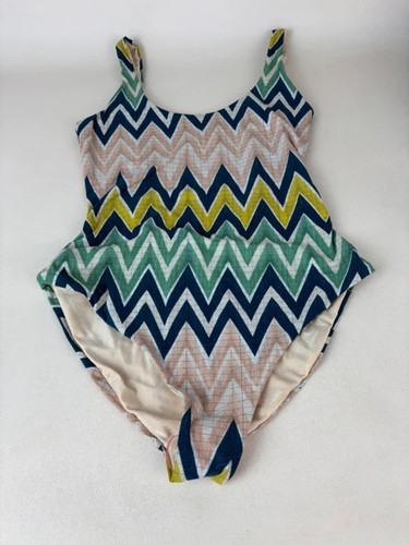 Missoni zig zag pattern - zig-zag, one