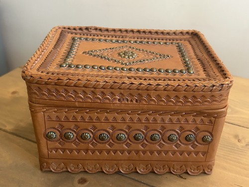 Vintage tooled handmade full - tooled,