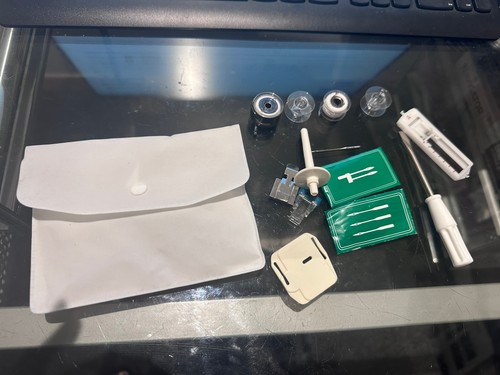 Bobbin case needles spare - case,, needles,