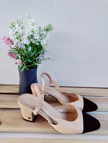 Iconic chanel beige - iconic,
