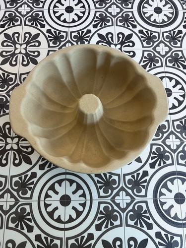 Pampered chef stoneware - pampered,