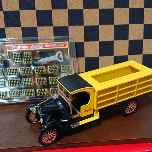 Danbury mint die cast mini - danbury, car