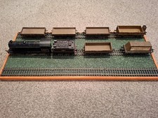 TRIANG R150 B12 61572 in BR black with tender & 6 Fleishmann Weathered Wagons