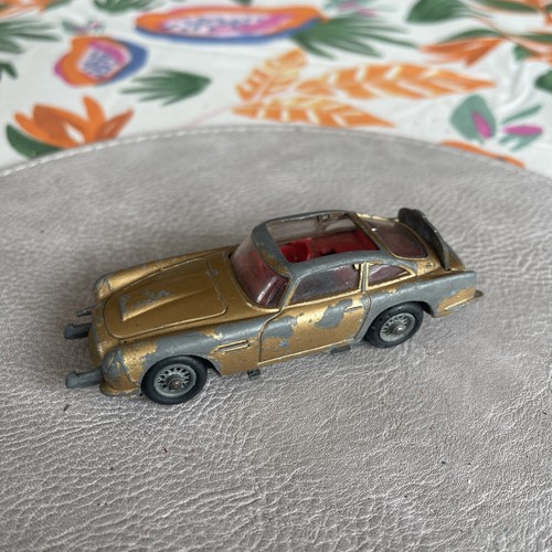 Corgi toys james bond - corgi,