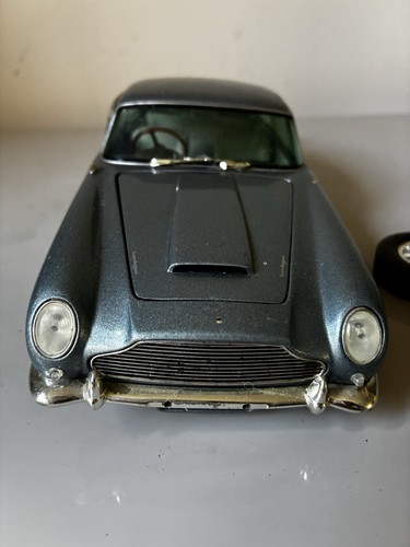Diecast model james bond - model,
