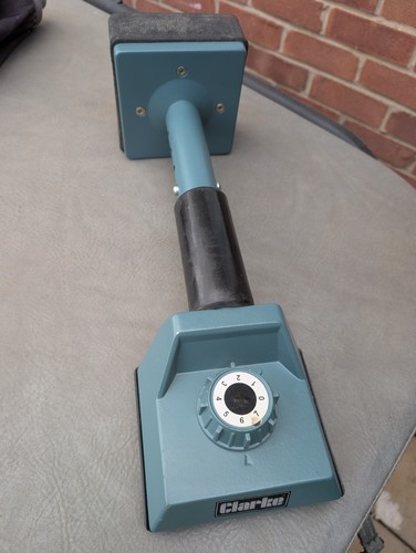 Clarke carpet knee kicker - ,
