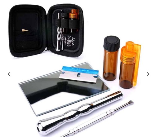 Piece snuff kit - piece, straw
