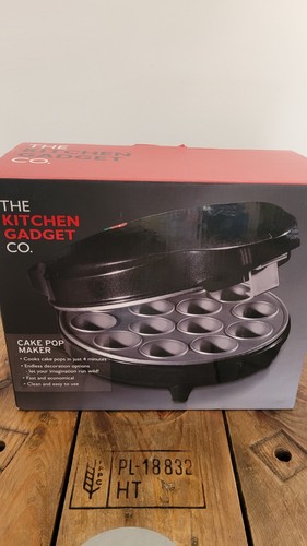 The kitchen gadget cake - kitchen,