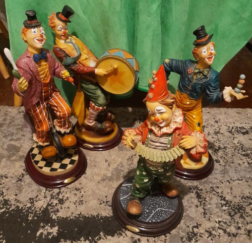 Julianna clown figurines - ,