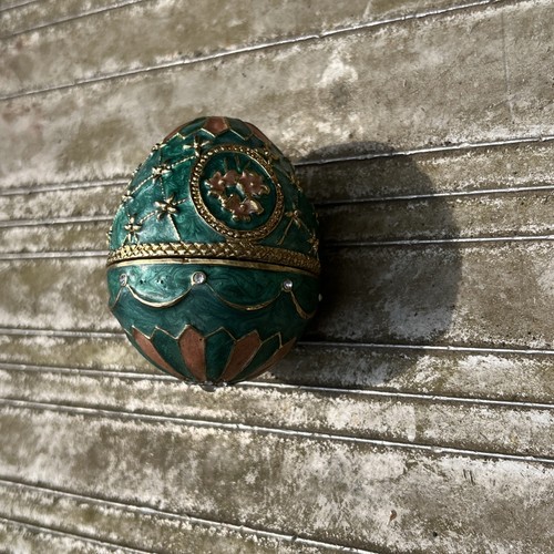 Faberge egg green trinket - green,
