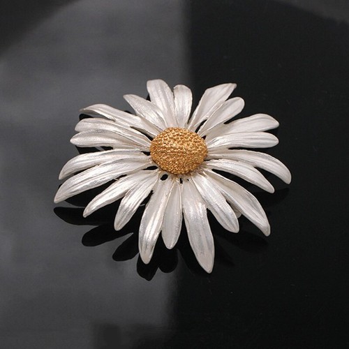 Large vintage style daisy - large,