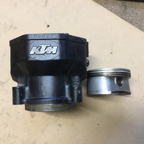 Ktm 640 lc4 engine cylinder - ktm,