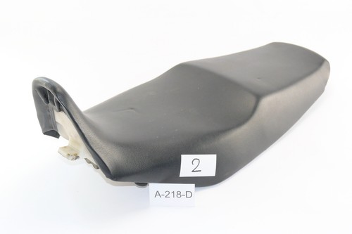 Suzuki 500 1997 seat - gs,
