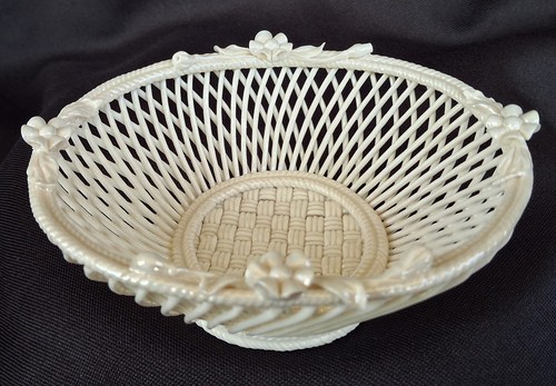 Donegal parian china - china, basket