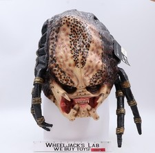 Deluxe Predator Mask Alien vs