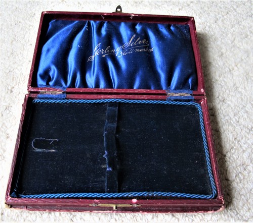 Vintage early jewellery - ,